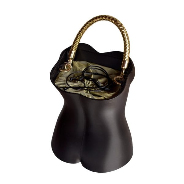 Detalle del acabado negro mate del bolso Domina de GalloBuey: estructura rígida impresa en 3D en filamento Silk Black para Juan Duyos