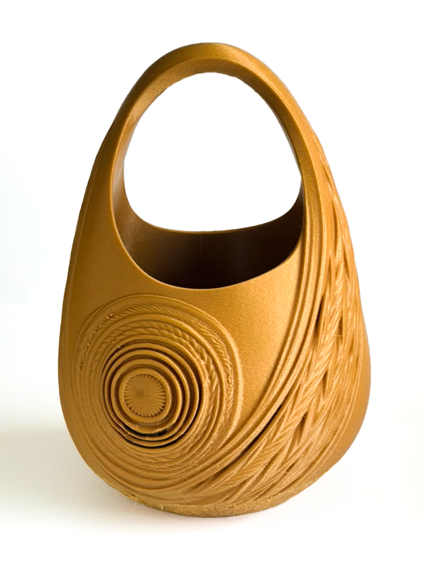 olso de lujo Anea impreso en 3D en color ocre dorado, con diseño inspirado en la cestería tradicional.